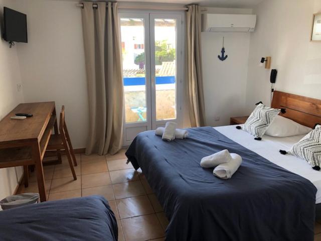 Hotel Le Bleu Marine Saintes-Maries-de-la-Mer Kültér fotó