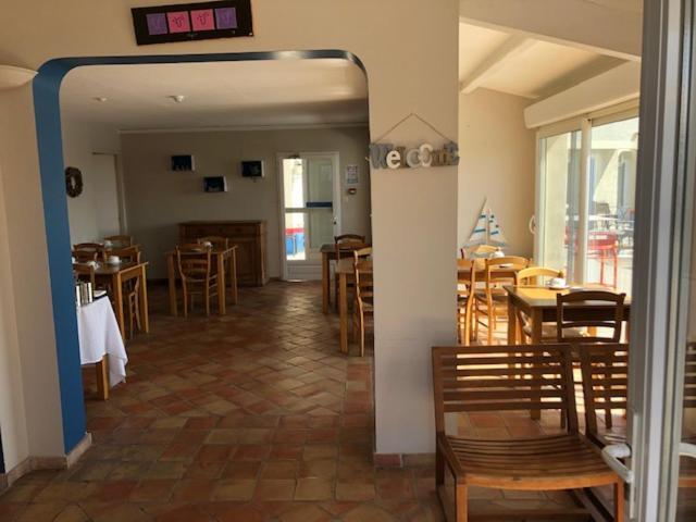 Hotel Le Bleu Marine Saintes-Maries-de-la-Mer Kültér fotó