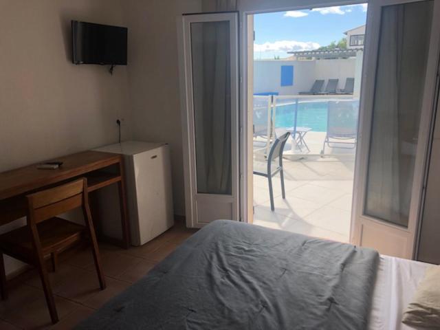 Hotel Le Bleu Marine Saintes-Maries-de-la-Mer Kültér fotó