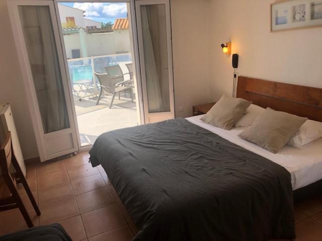 Hotel Le Bleu Marine Saintes-Maries-de-la-Mer Kültér fotó