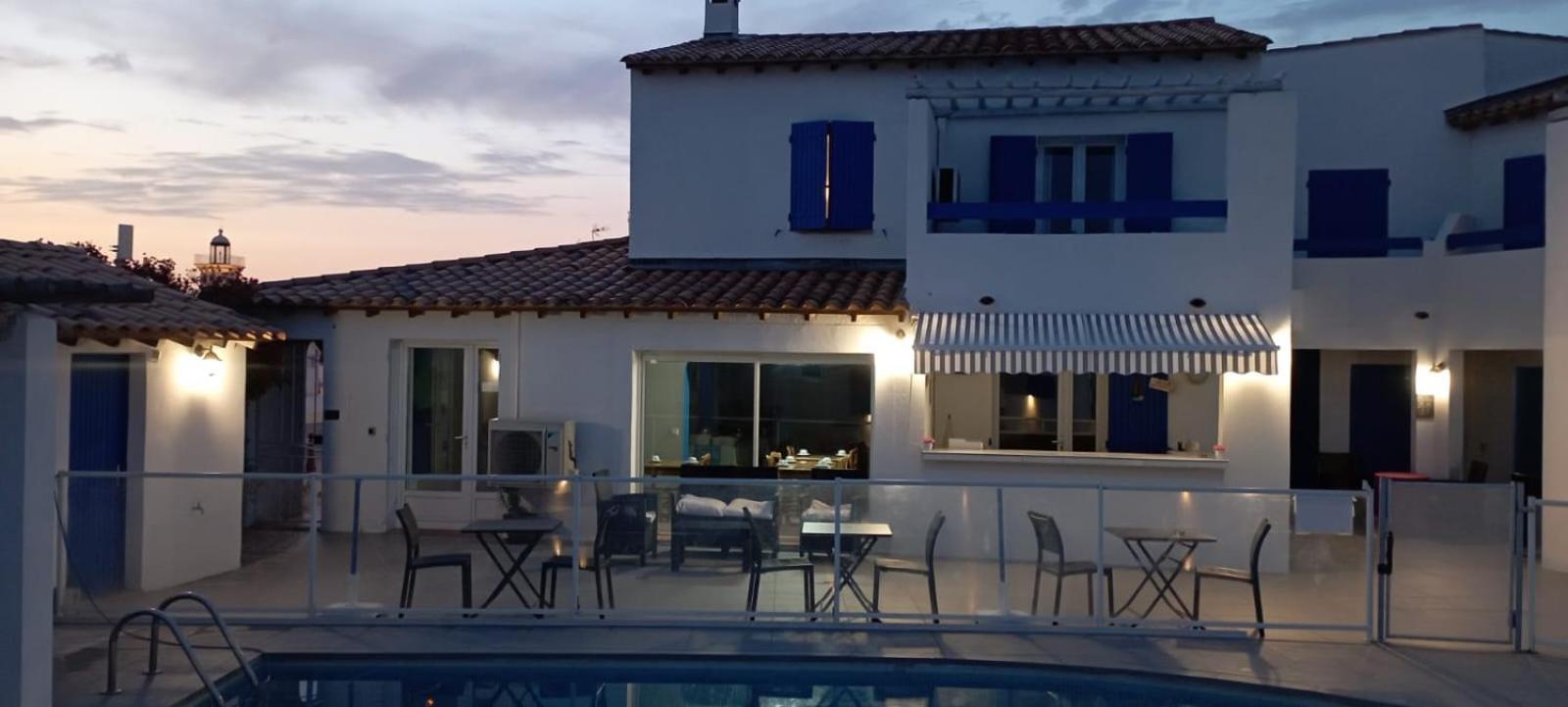 Hotel Le Bleu Marine Saintes-Maries-de-la-Mer Kültér fotó