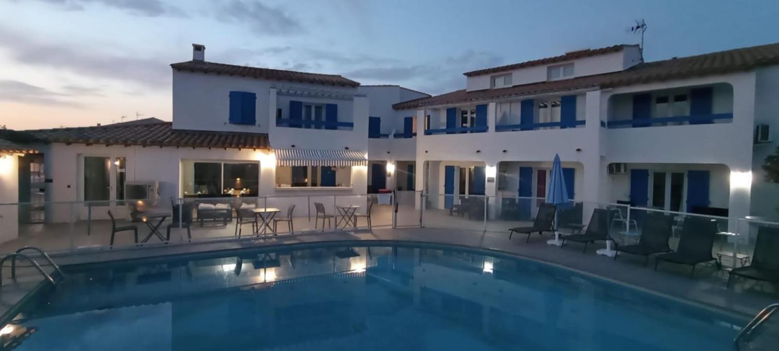 Hotel Le Bleu Marine Saintes-Maries-de-la-Mer Kültér fotó